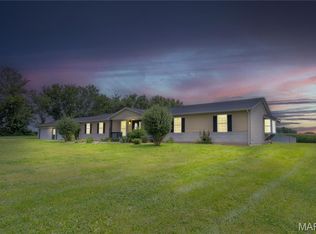 3933 Cherokee Trl, Edwardsville, IL 62025