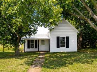 125 W Crawford St, Mingus, TX 76463