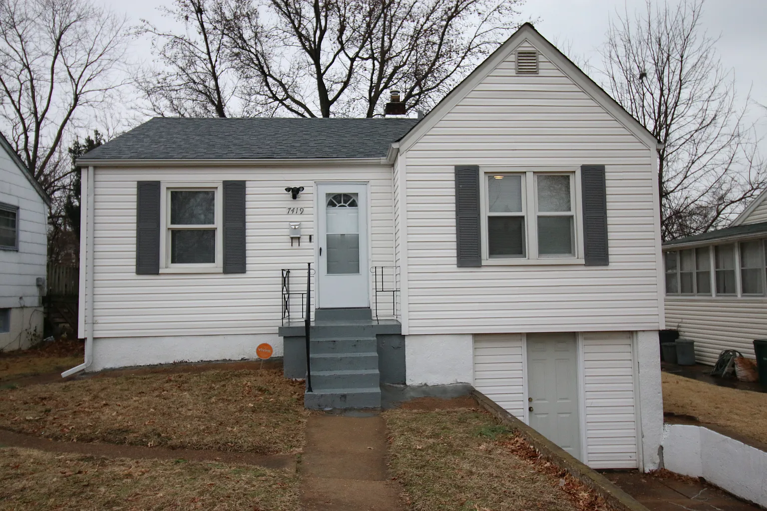 7419 Jenwood Ave photo 1