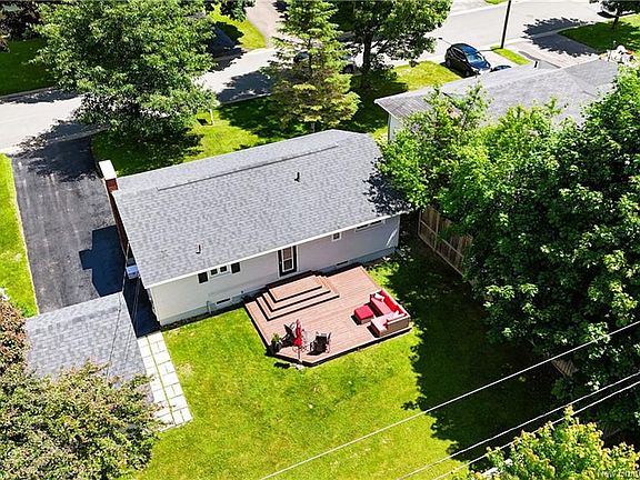 3rd image of 45 Sherwood Ct