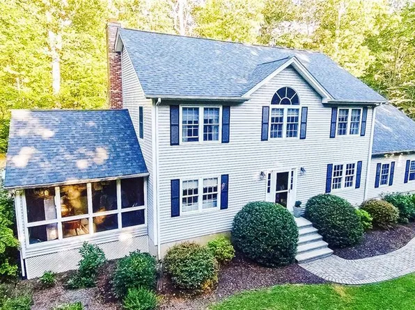 223 Killingworth Turnpike, Clinton, CT 06413