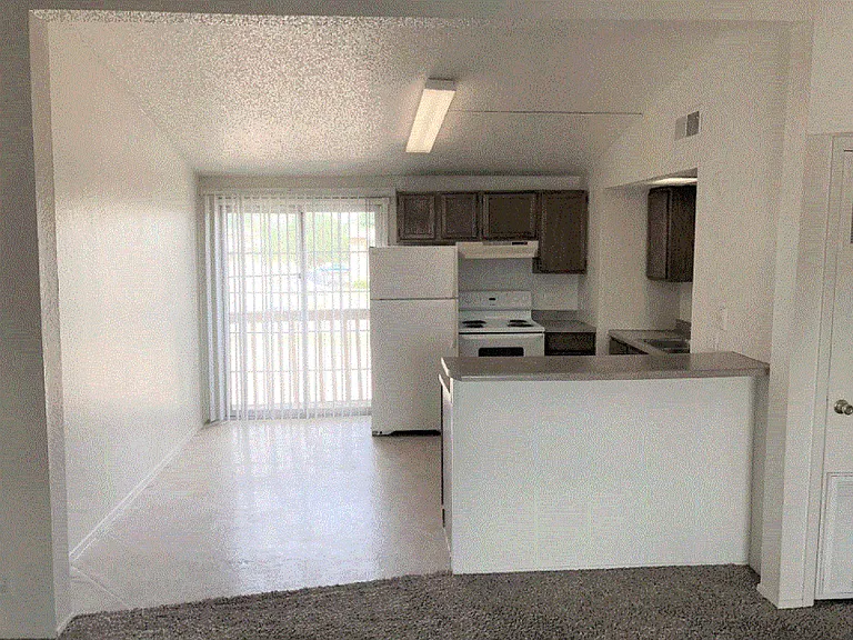 Beaumont Crossing Apts — Photo 18