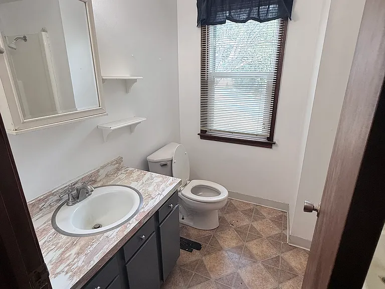 741 Elgin St #1 — Photo 5