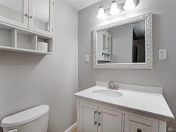 5543 Barnard Dr — Photo 37