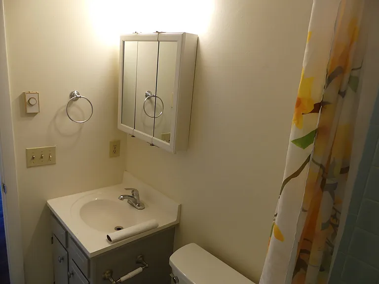 80 Princetlonia Dr #4 — Photo 12