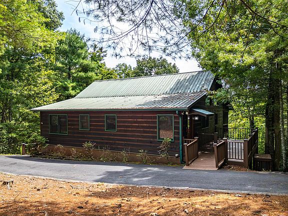2nd image of 635 Brasstown View Rd