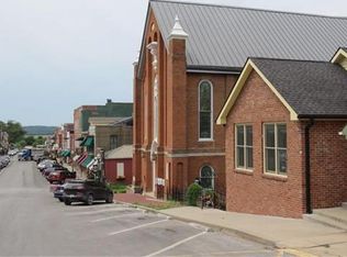 539 Main St, Weston, MO 64098