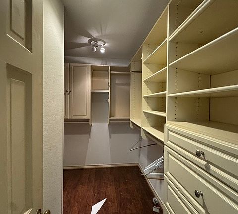 4th image of 4505 Glenwick Ln