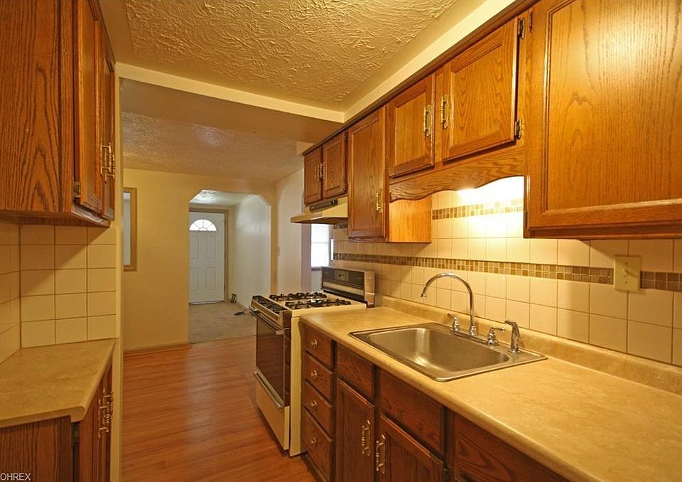 2623 Scheetz Ave, Youngstown, OH 44509 | Zillow