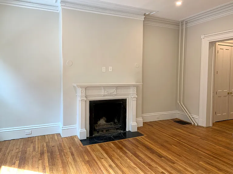 354 Marlborough St #1 — Photo 8