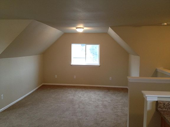4th image of 1031 4th St APT A