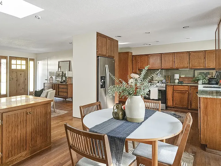 5722 SW Fernbrook Way — Photo 8