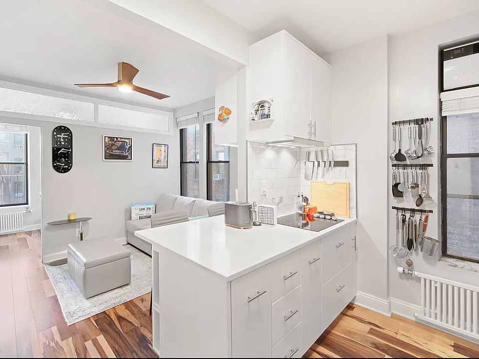 1st image of 64 Macdougal St APT 3