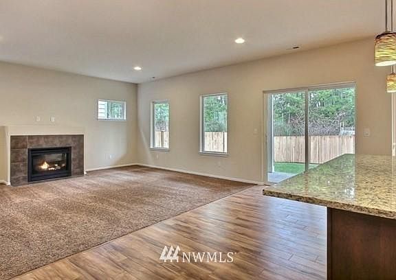 2nd image of 542 Rosewood Dr SW