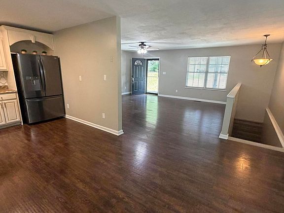 4th image of 219 Scenic View Dr