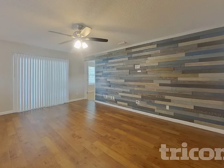77094 Crosscut Way — Photo 3