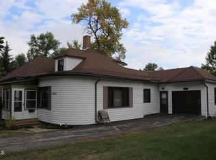 1009 9th St NE, Cooperstown, ND 58425