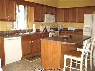 2nd image of 8 Lantern Ln