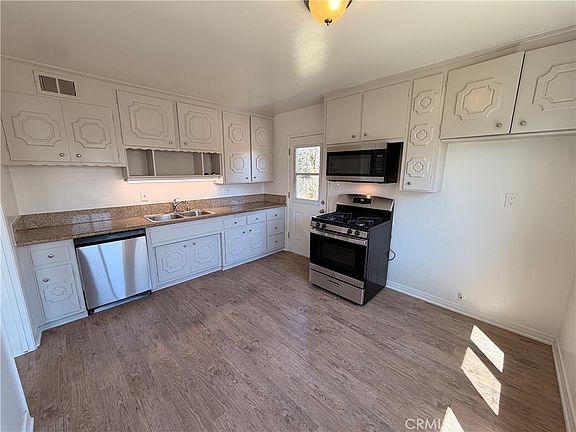 3rd image of 14804 Rayfield Dr