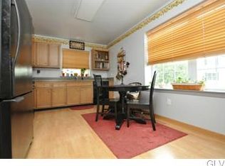 24 Jazz Cir, Whitehall, PA 18052