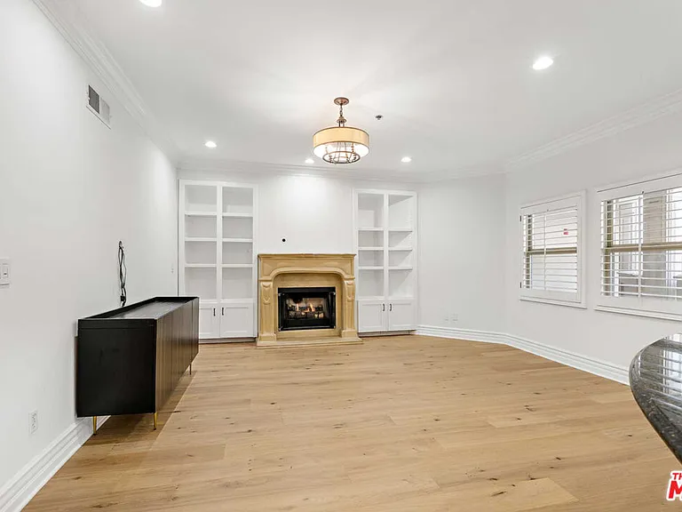 850 N Croft Ave #303 — Photo 5