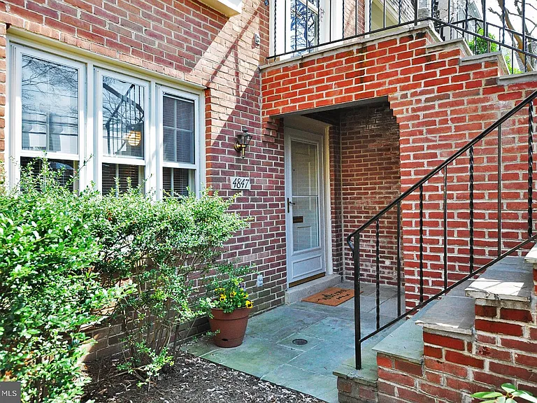 4847 Sangamore Rd #24 — Photo 1
