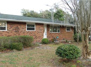 703 Center Dr W, Beaufort, SC 29902