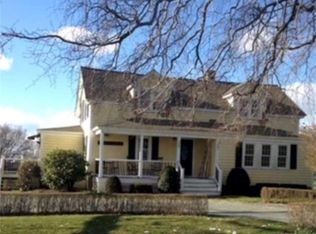 459 Union St, Portsmouth, RI 02871