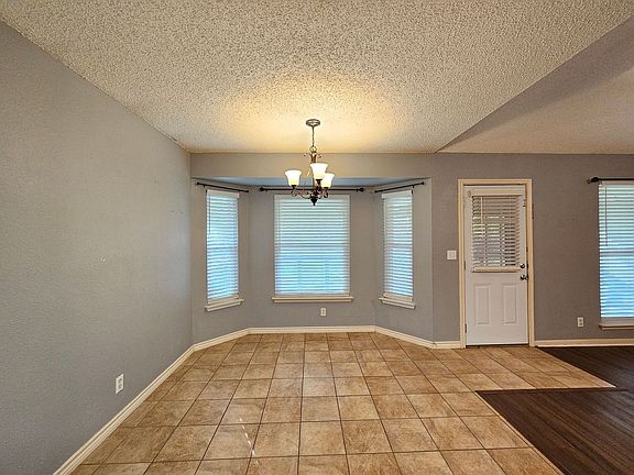 5th image of 2214 Sherman Dr