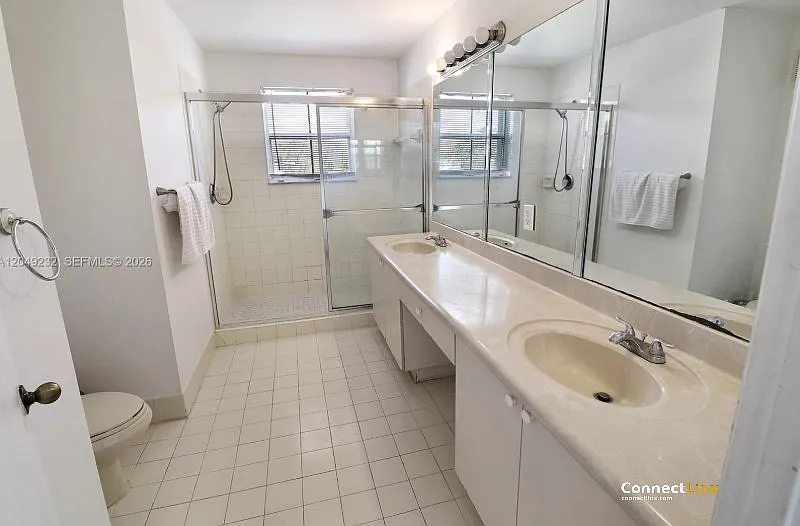 3 bed, 2.0 bath, 1672 sqft, $3,400 — Photo 4