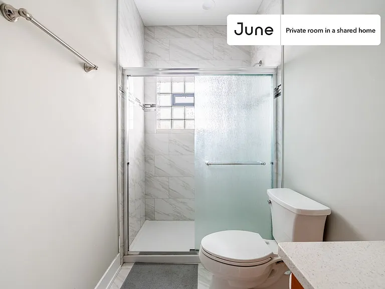 1119 S Loomis St #A — Photo 14