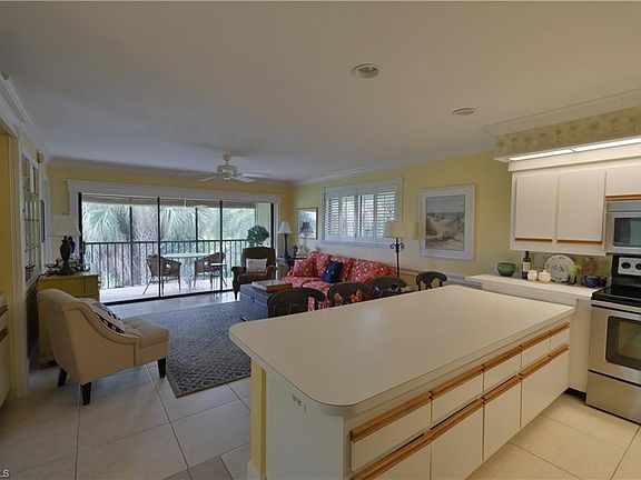 4th image of 746 Eagle Creek Dr #4-529