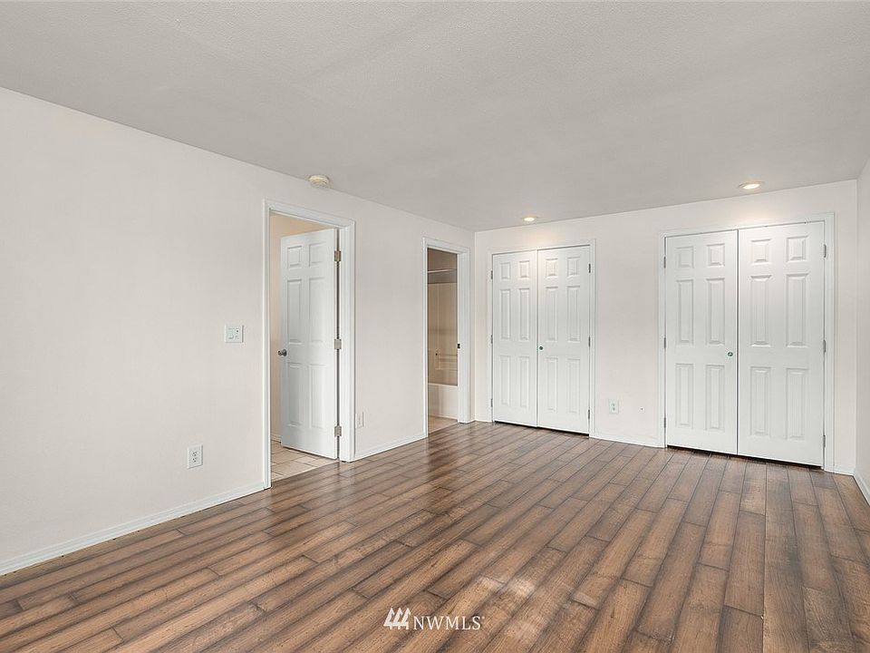 17433 E Lake Desire Dr SE, Renton, WA 98058 | Zillow