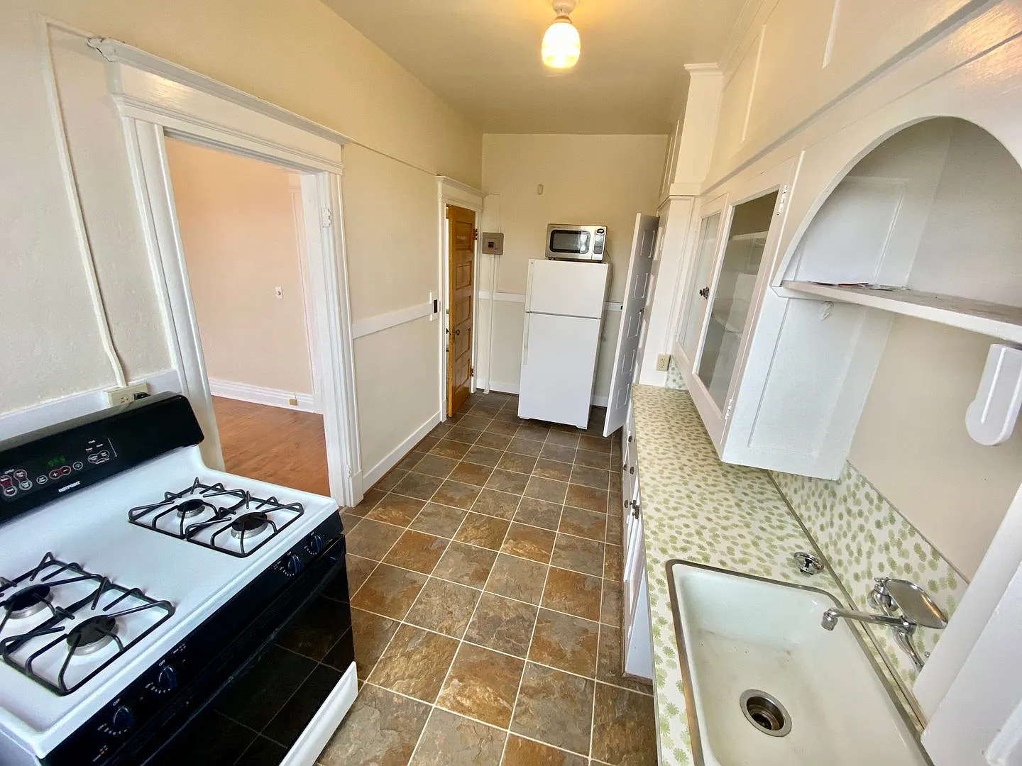 Bancroft Apartments — Photo 3