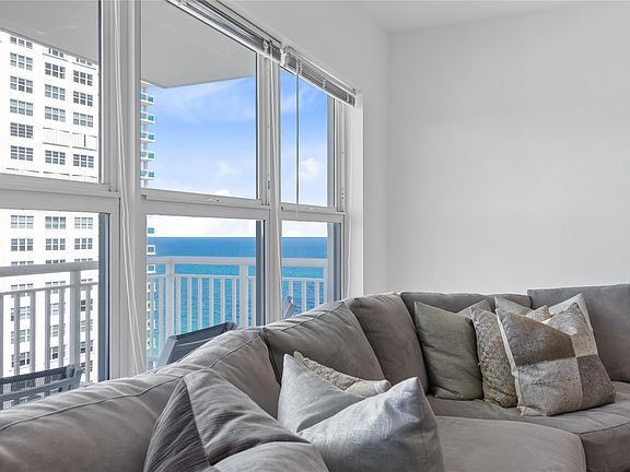 4th image of 3850 Galt Ocean Drive #1908