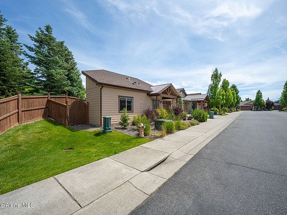 3rd image of 3632 Dalvern Way