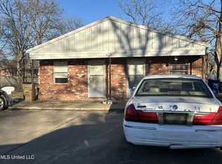 211 Grant St, Itta Bena, MS 38941