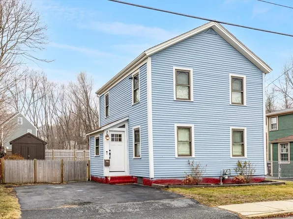 17 Aubin St, Amesbury, MA 01913