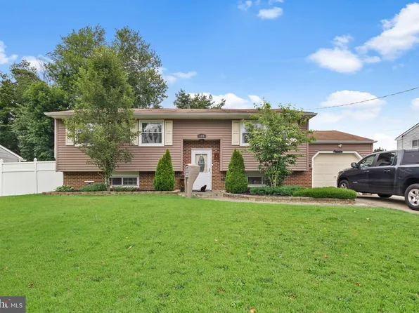 133 Kelly Driver Rd, Clementon, NJ 08021