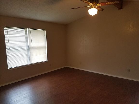 4th image of 2212 Bernard St