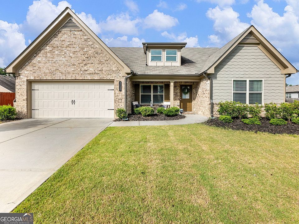 1st image of 2416 Bear Paw Dr