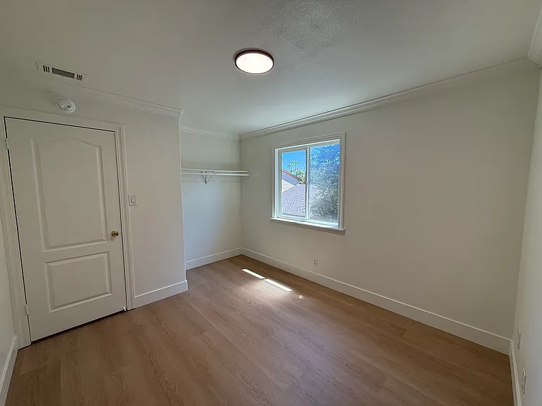 Dogwood Way — Photo 11