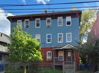33-35 Elliott St, Hartford, CT 06114