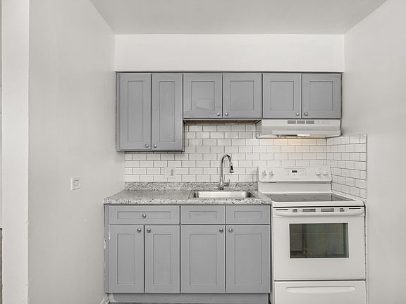 4th image of 1426 S Cicero Ave APT 303