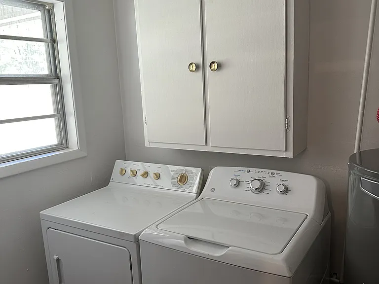 1905 Rosemond Ave — Photo 8