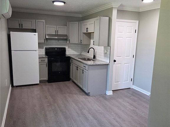4th image of 106 Garland Ave