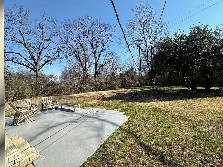 3834 Kenwood Ave — Photo 9