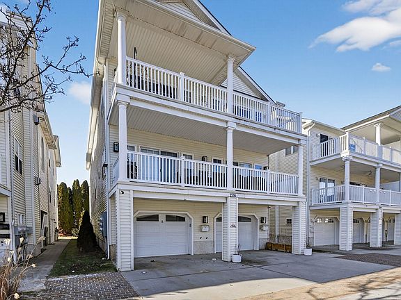3rd image of 206 E Garfield Ave #200