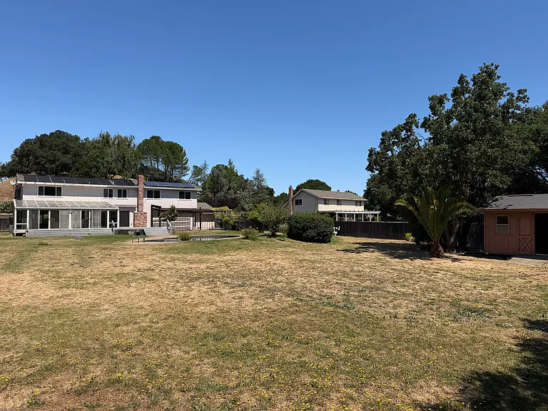 427 Bloom Ln — Photo 40