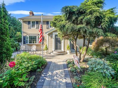 392 N Country Road, Smithtown, NY, 11787